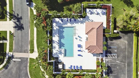 $1,070,000 | 122 Eagleton Lane, Palm Beach Gardens, FL 33418