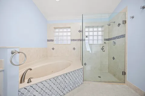 $1,080,000 | 122 Eagleton Lane, Palm Beach Gardens, FL 33418