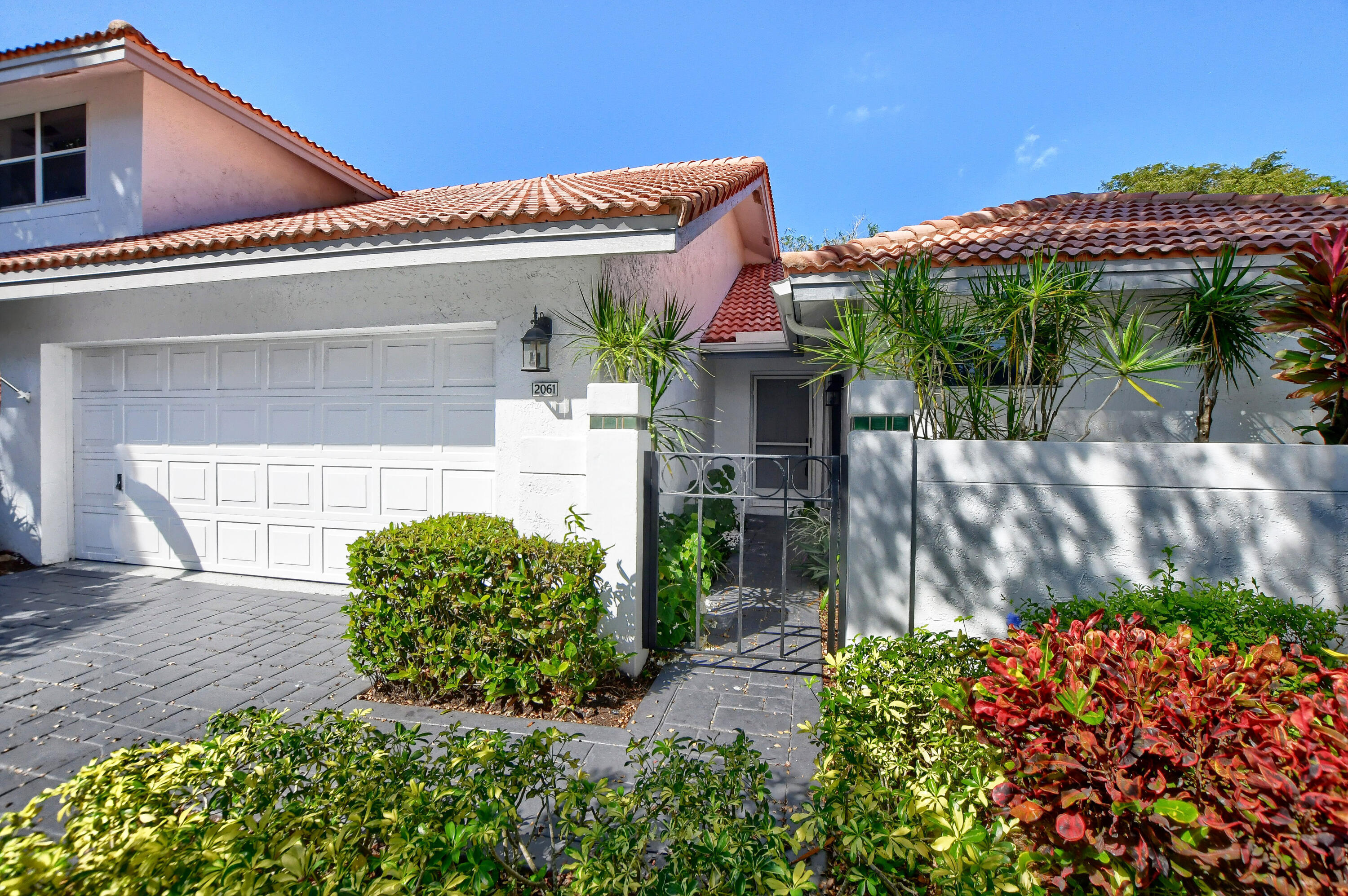 2061 Northwest 52nd Street Boca Raton, FL 33496 - Photo 2 of 41 04_ebf_0910-hdr(5)
