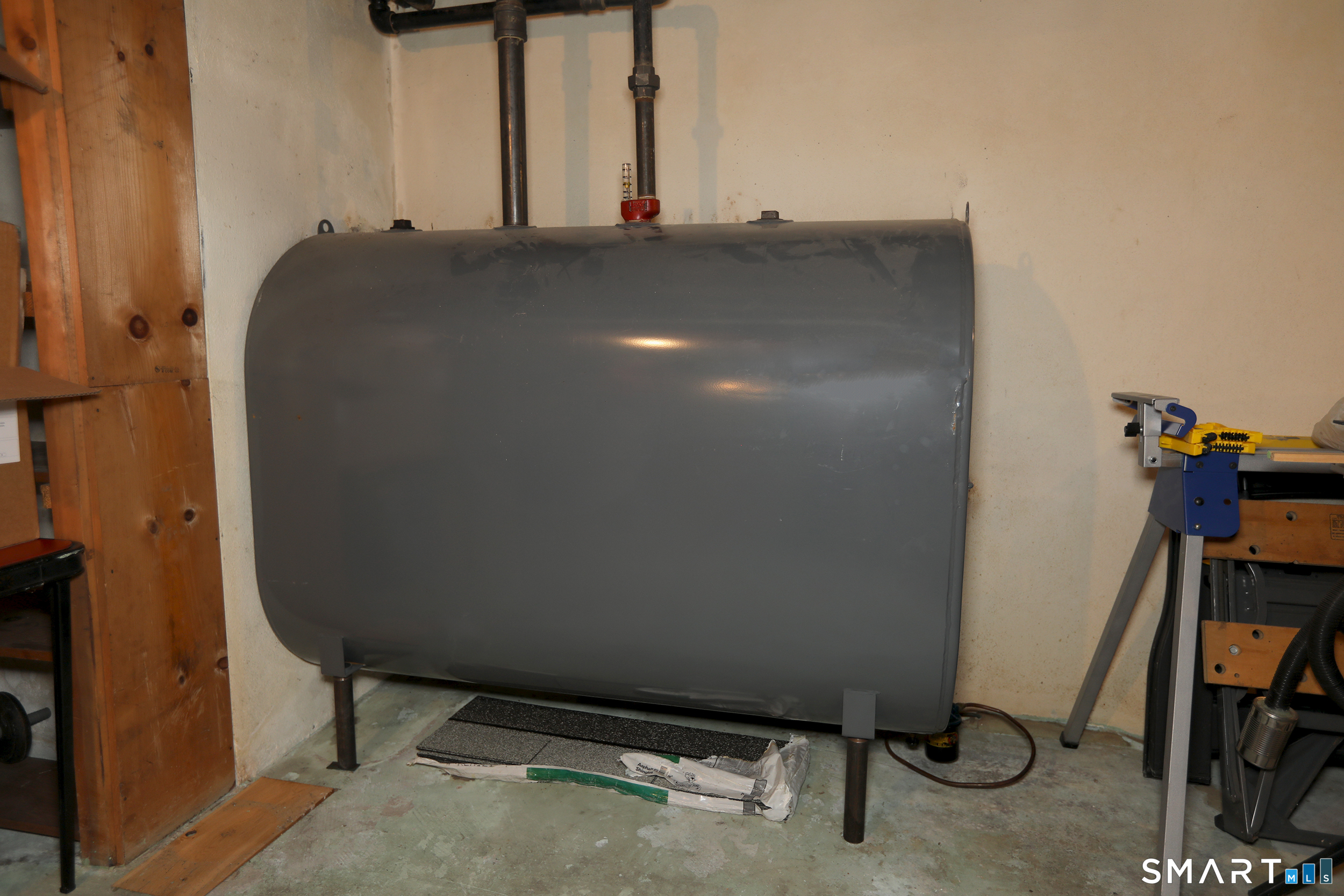 9 Westbrook Road Bloomfield, CT 06002 - Photo 15 of 20 Newer oil tank