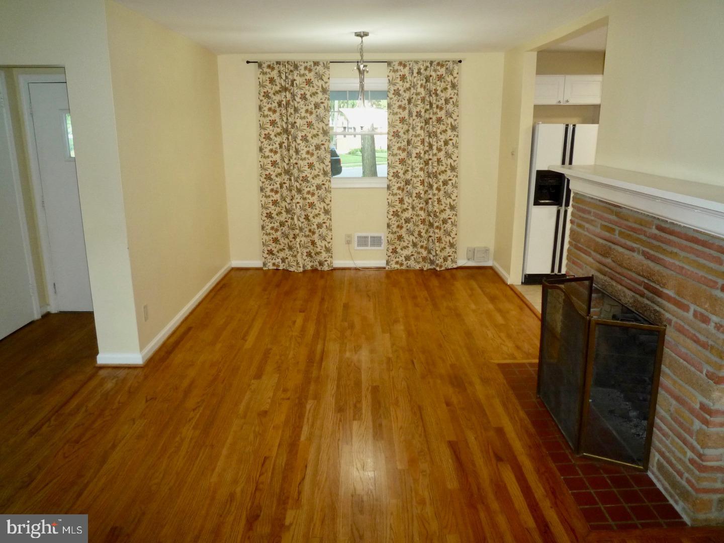 410 Beverly Road Newark, DE 19711 - Photo 6 of 23 Living Room