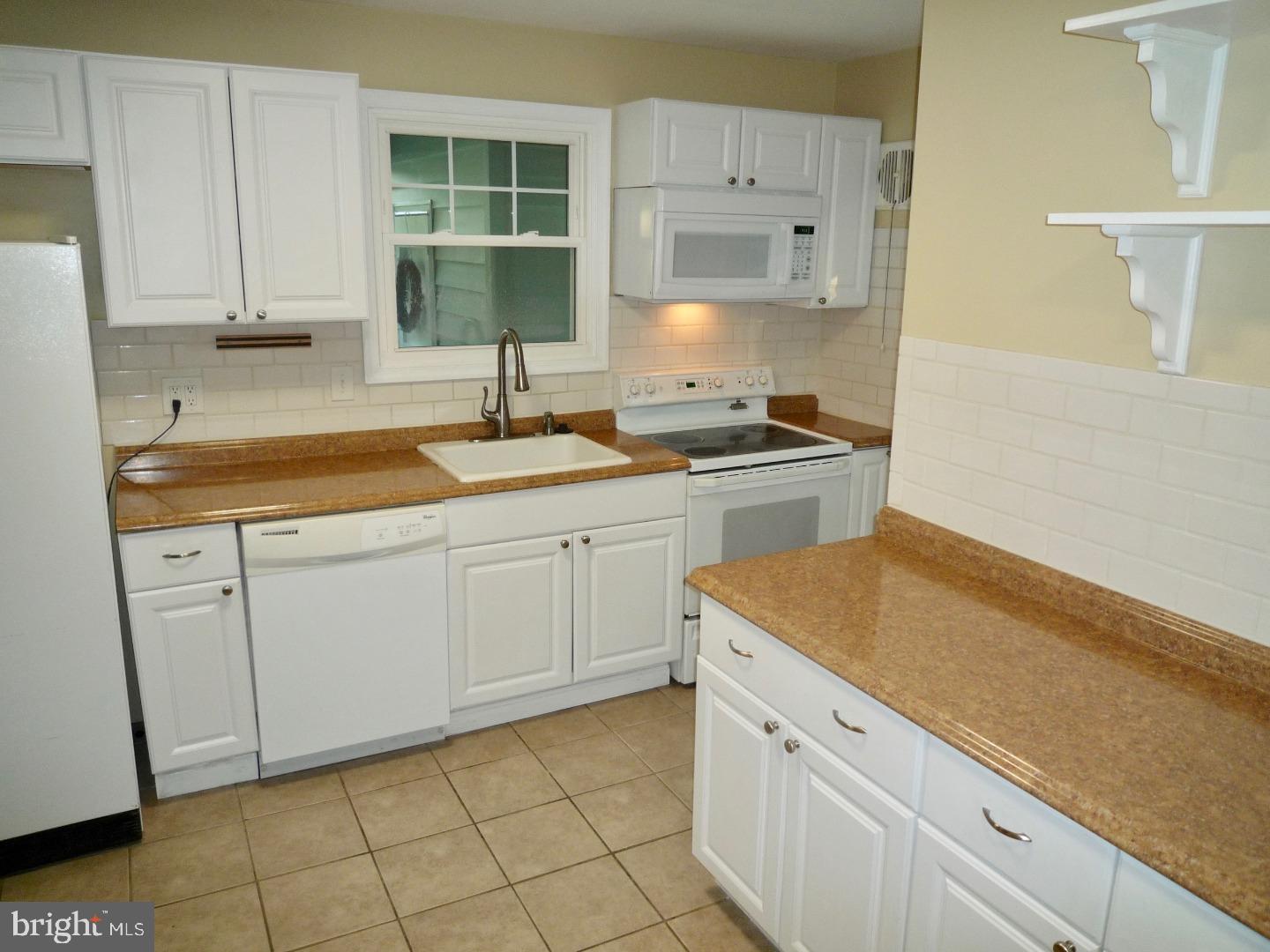 410 Beverly Road Newark, DE 19711 - Photo 10 of 23 Kitchen