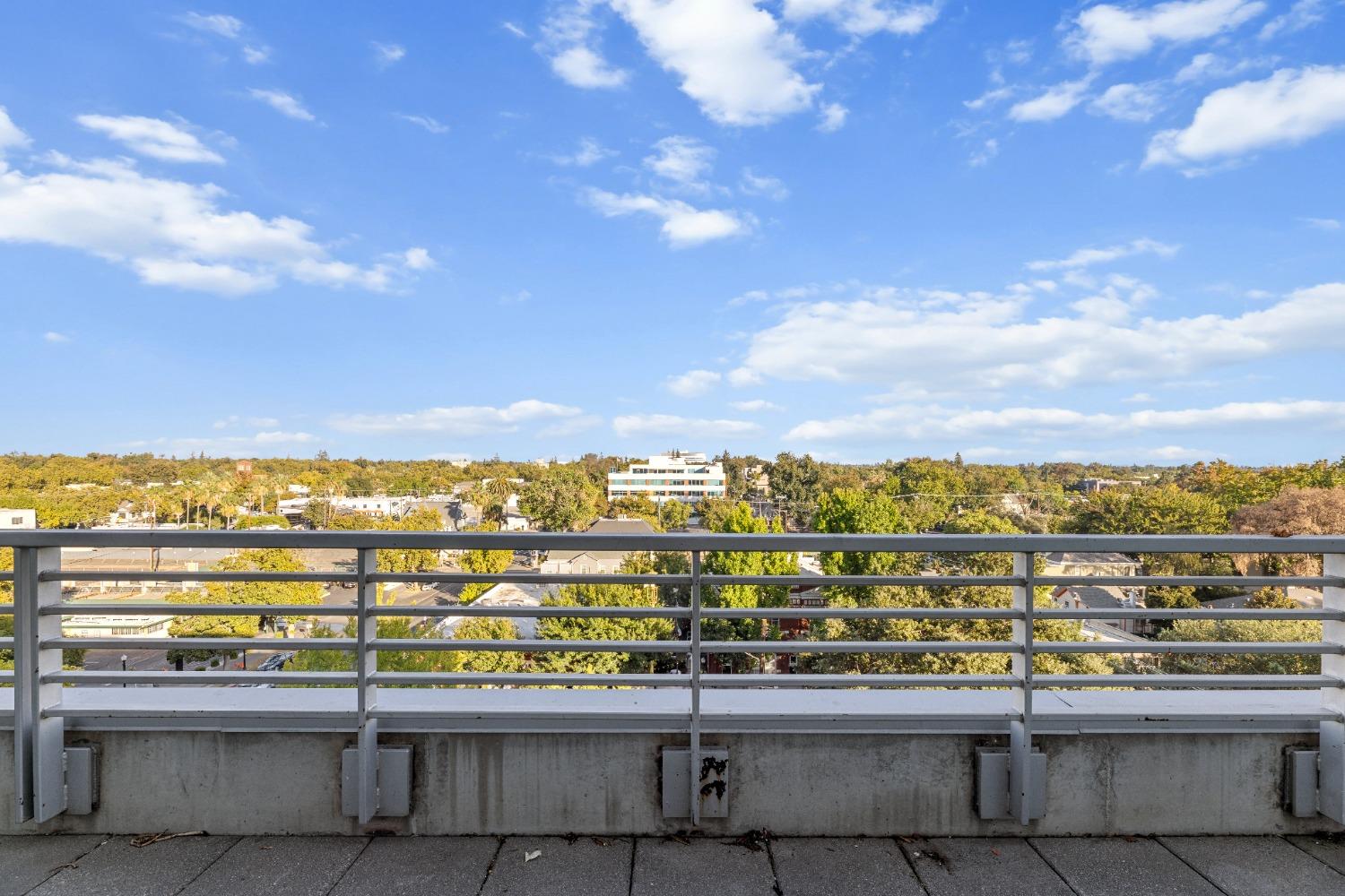 1818 L Street, Unit 807 Sacramento, CA 95811 - Photo 24 of 39 a view of a city