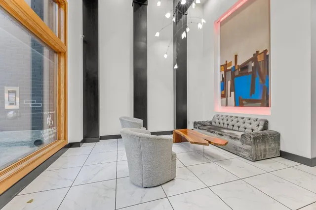 $875,000 | 1818 L Street, Unit 807, Sacramento, CA 95811