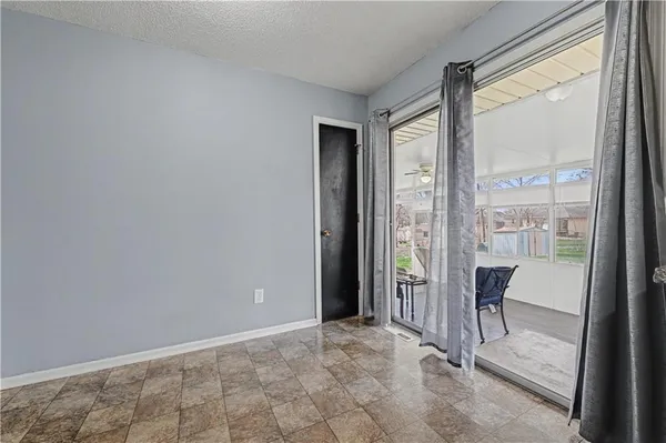 $290,000 | 1913 Southwest Gladstone Drive, Blue Springs, MO 64014