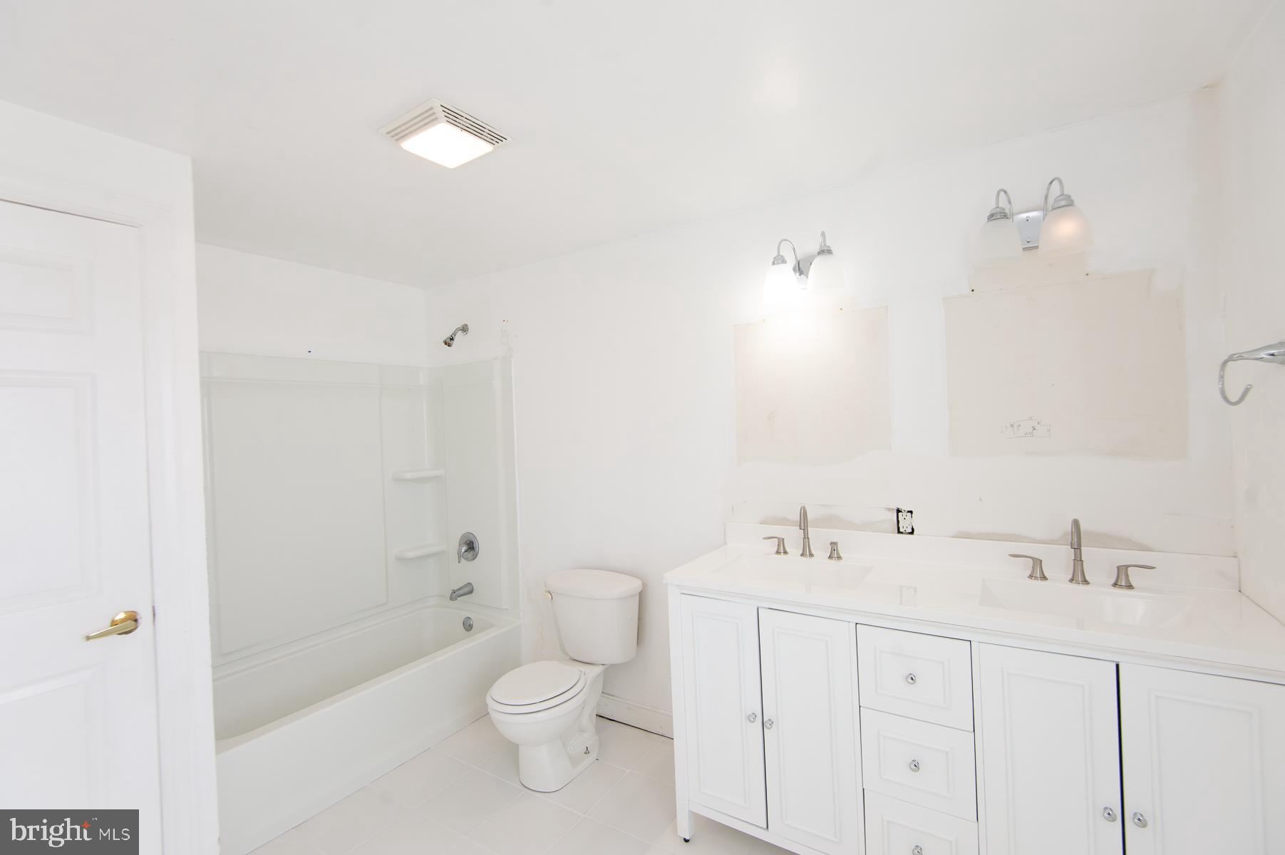 1603 Steamboat Wharf Road Fishing Creek, MD 21634 - Photo 22 of 31 primary bathroom