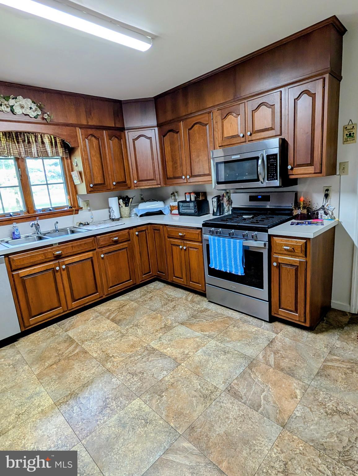5229 Sunset Lane Gap, PA 17527 - Photo 5 of 18 Cherry Kitchen