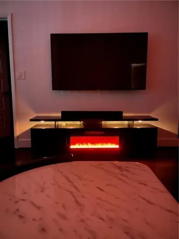 $3,400 | 1080 Peachtree Street Northeast, Unit 2215, Atlanta, GA 30309