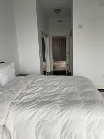 $3,400 | 1080 Peachtree Street Northeast, Unit 2215, Atlanta, GA 30309