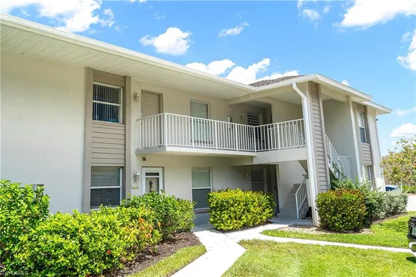 $304,000 | 1330 Derbyshire Court, Unit E203, Naples, FL 34116