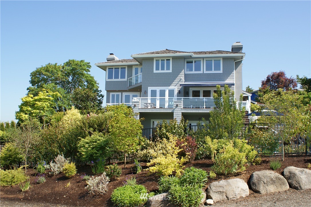 8422 Ridge Road Medina, WA 98039 - Photo 1 of 1 a front view of a house with a yard