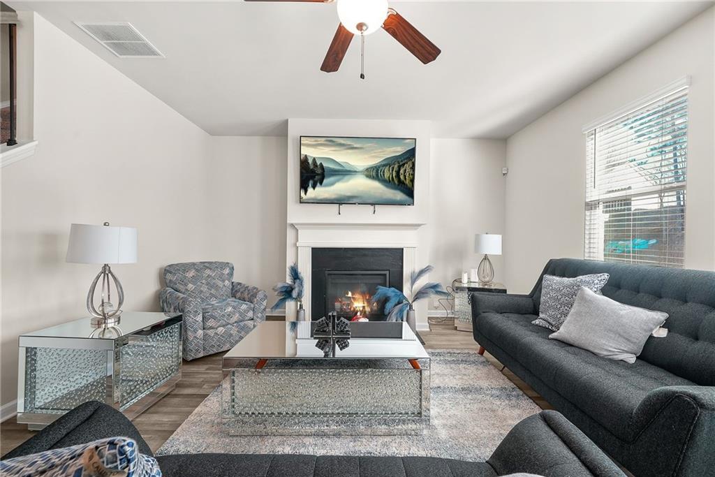 295 Coverview Court Jonesboro, GA 30238 - Photo 8 of 27