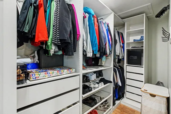 $599,900 | 5060 Glenway Drive, Brighton, MI 48116