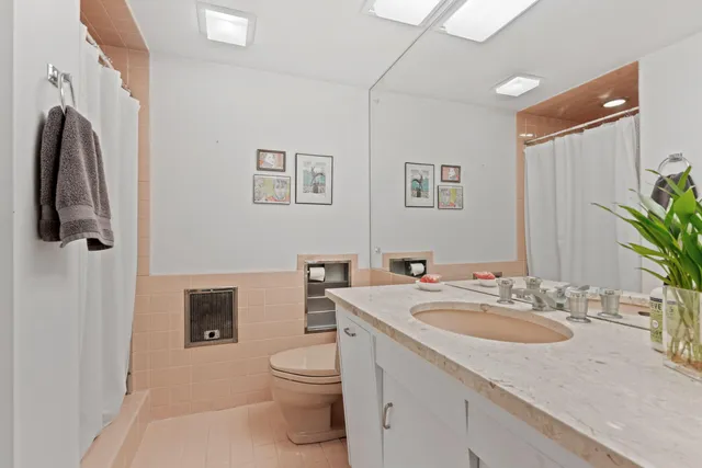 $220,000 | 1610 North Prospect Avenue, Unit 704, Milwaukee, WI 53202