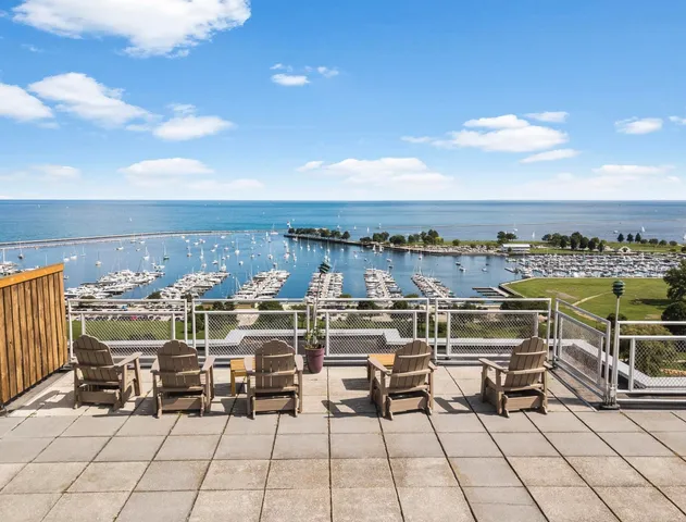 $220,000 | 1610 North Prospect Avenue, Unit 704, Milwaukee, WI 53202