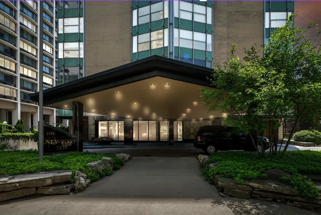 $220,000 | 1610 North Prospect Avenue, Unit 704, Milwaukee, WI 53202