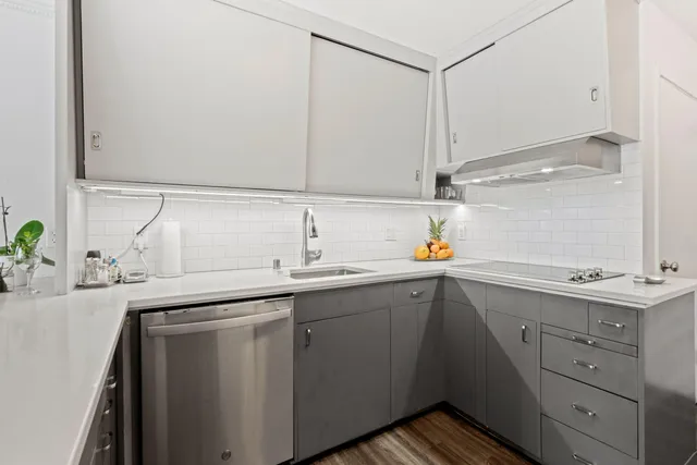 $220,000 | 1610 North Prospect Avenue, Unit 704, Milwaukee, WI 53202