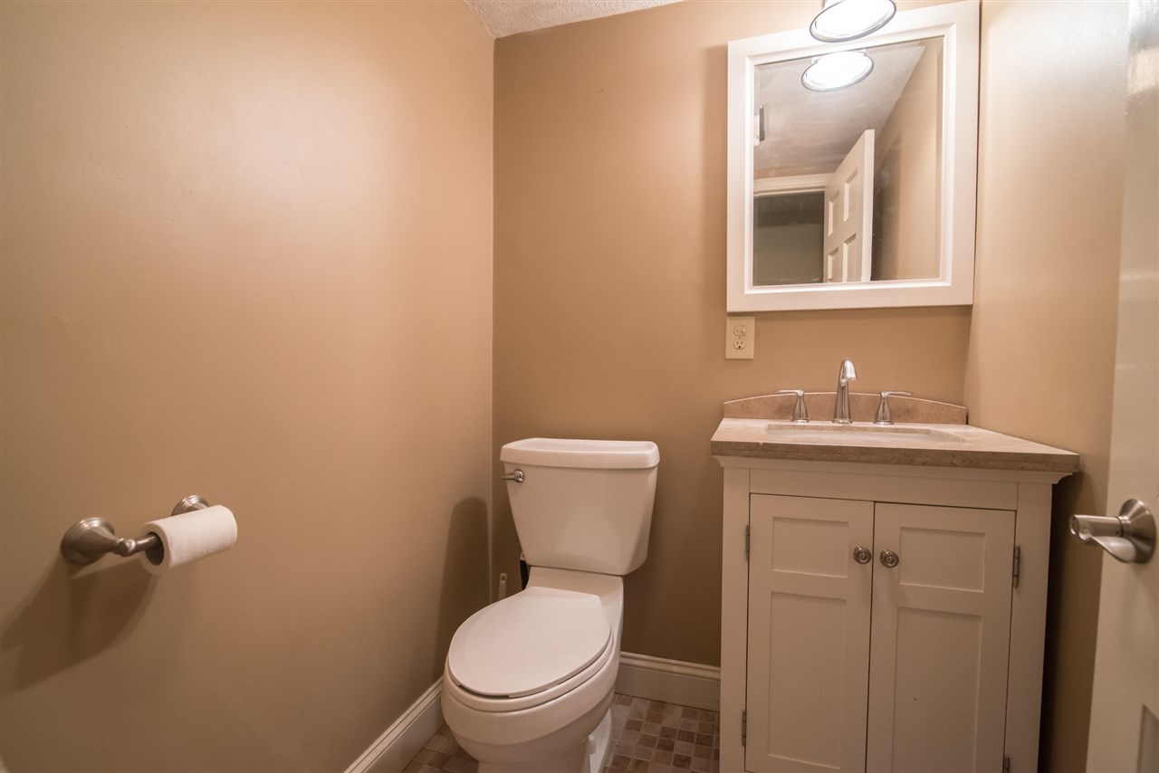 143 Warner Hill Road Derry, NH 03038 - Photo 7 of 31