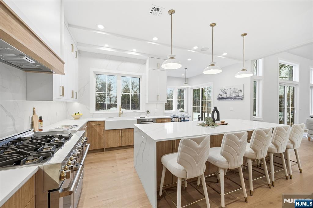 33 Tower Road Livingston, NJ 07039 - Photo 15 of 49