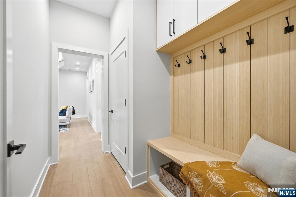 33 Tower Road Livingston, NJ 07039 - Photo 19 of 49