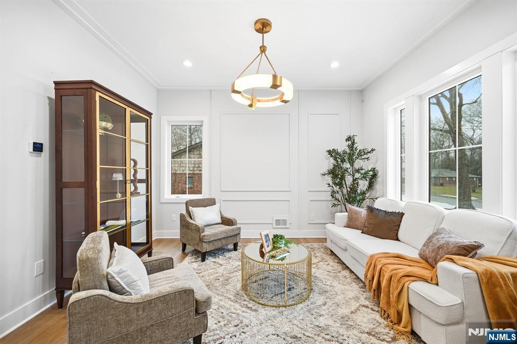 33 Tower Road Livingston, NJ 07039 - Photo 3 of 49