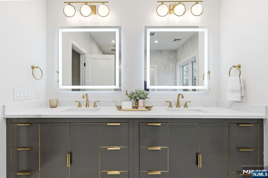 33 Tower Road Livingston, NJ 07039 - Photo 36 of 49