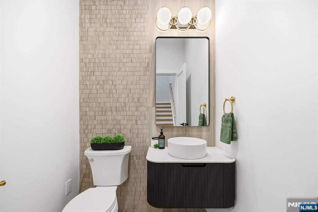 33 Tower Road Livingston, NJ 07039 - Photo 5 of 49