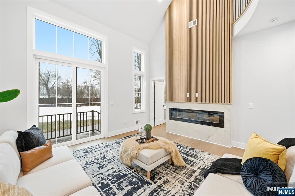 33 Tower Road Livingston, NJ 07039 - Photo 7 of 49