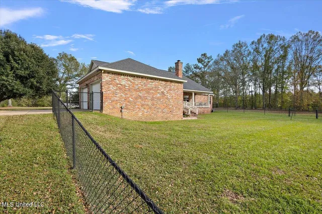$445,000 | 3100 Wallace Drive Southwest, Bogue Chitto, MS 39629
