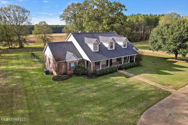 $445,000 | 3100 Wallace Drive Southwest, Bogue Chitto, MS 39629