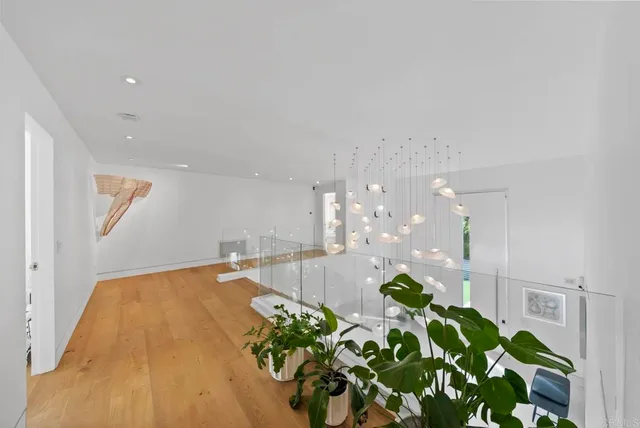 $8,450,000 | 7713 Esterel Drive, La Jolla, CA 92037