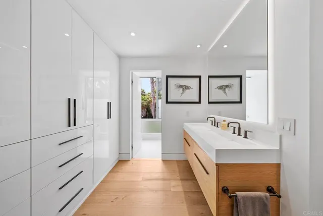 $8,450,000 | 7713 Esterel Drive, La Jolla, CA 92037