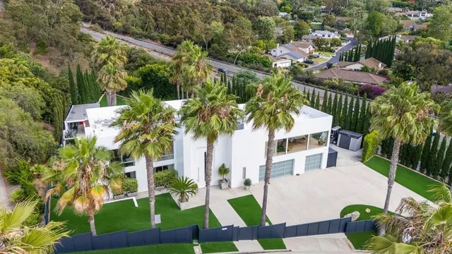 $8,450,000 | 7713 Esterel Drive, La Jolla, CA 92037