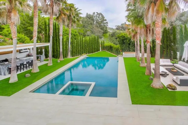 $8,450,000 | 7713 Esterel Drive, La Jolla, CA 92037