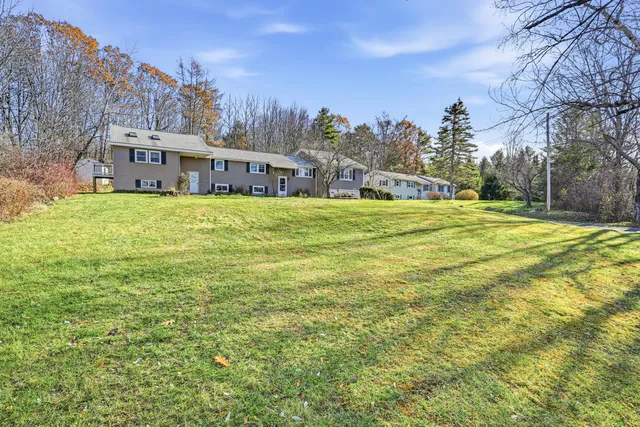 $500,000 | 974 Sturtevant Hill Road, Winthrop, ME 04364