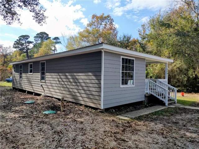 $1,700 | 156 Fairview Drive, Madisonville, LA 70447