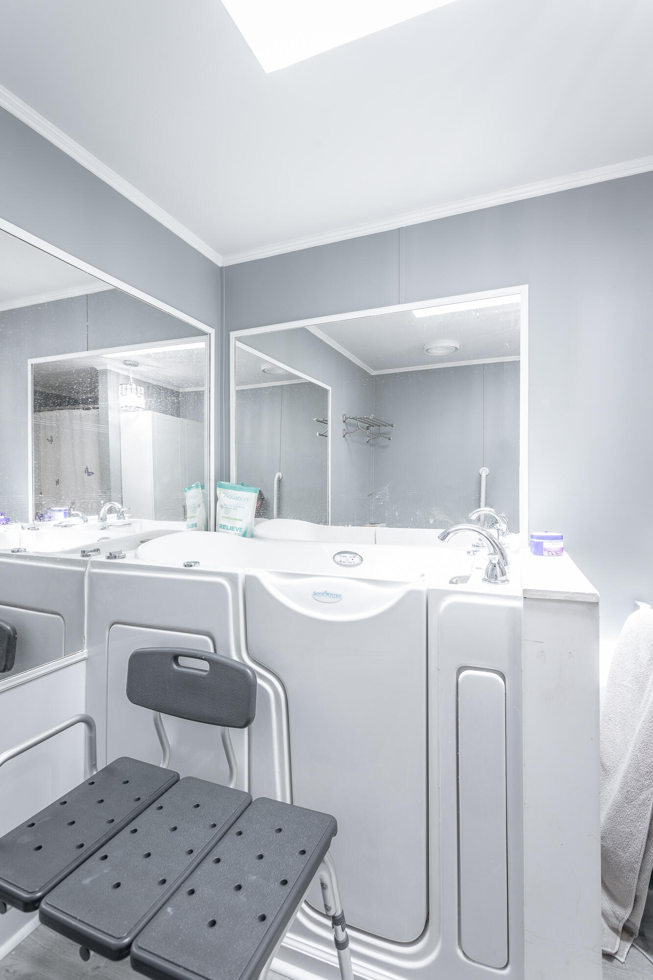 6930 Igou Ferry Road Harrison, TN 37341 - Photo 19 of 38 Bathroom