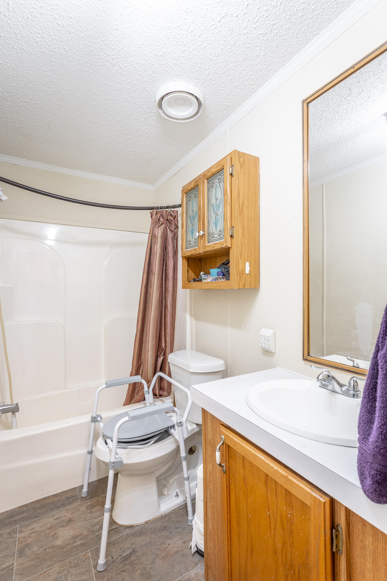 6930 Igou Ferry Road Harrison, TN 37341 - Photo 22 of 38 Bathroom