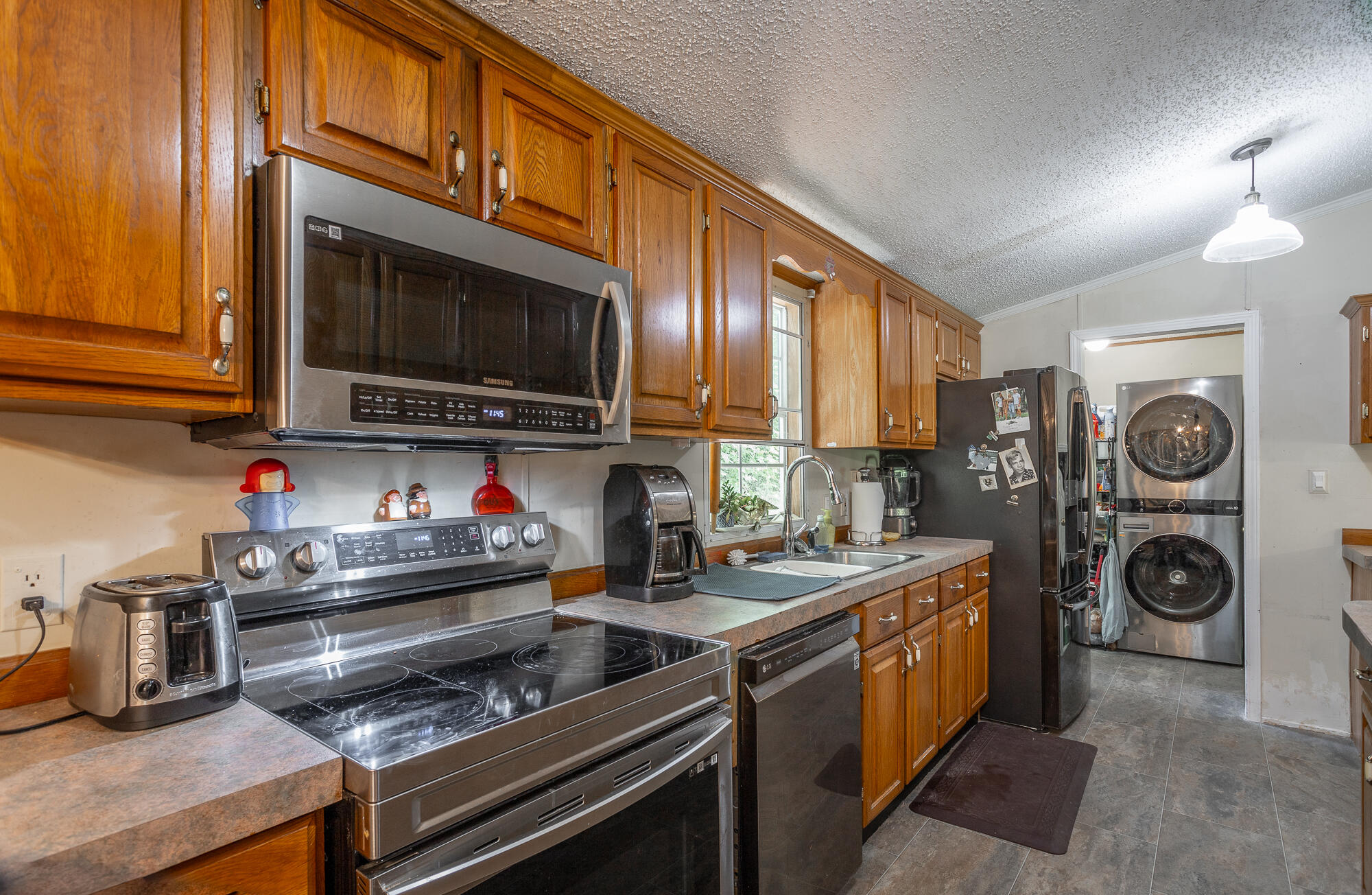 6930 Igou Ferry Road Harrison, TN 37341 - Photo 9 of 38 Kitchen