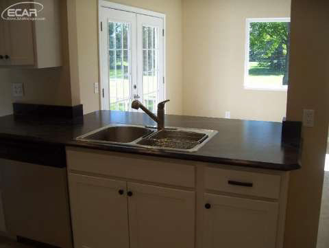 8159 Carpenter Road Flushing, MI 48433 - Photo 19 of 48 20448798-18.JPG