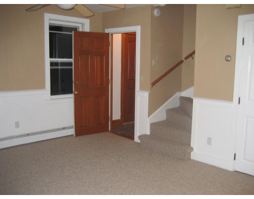 374 Sharps Road Swansea, MA 02777 - Photo 12 of 20 Gallery Image 12