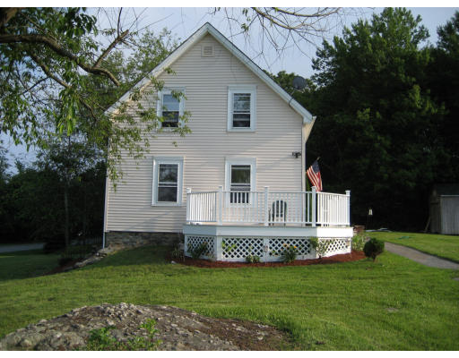 374 Sharps Road Swansea, MA 02777 - Photo 18 of 20 Gallery Image 18