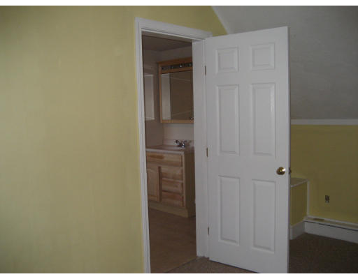 374 Sharps Road Swansea, MA 02777 - Photo 7 of 20 Gallery Image 7
