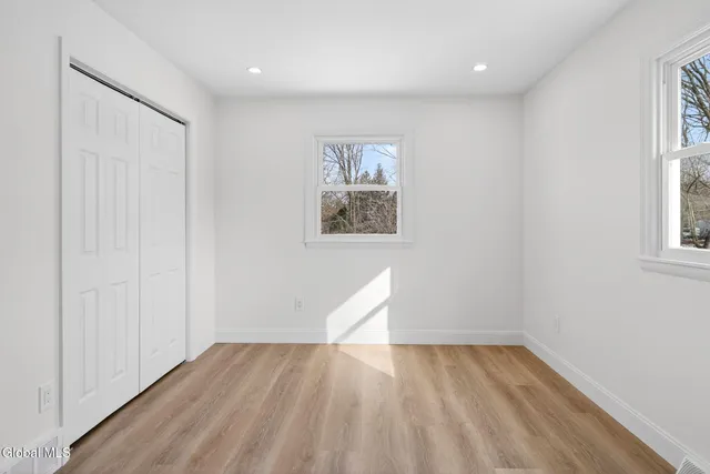 $2,550 | 10 Derry Lane, Colonie, NY 12110