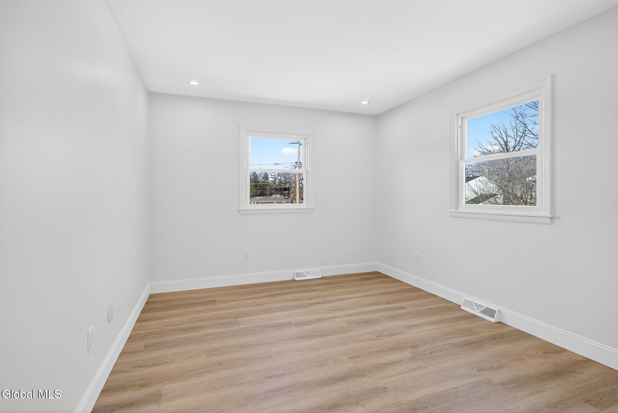 10 Derry Lane Colonie, NY 12110 - Photo 16 of 25 16-web-or-mls-DSC06865