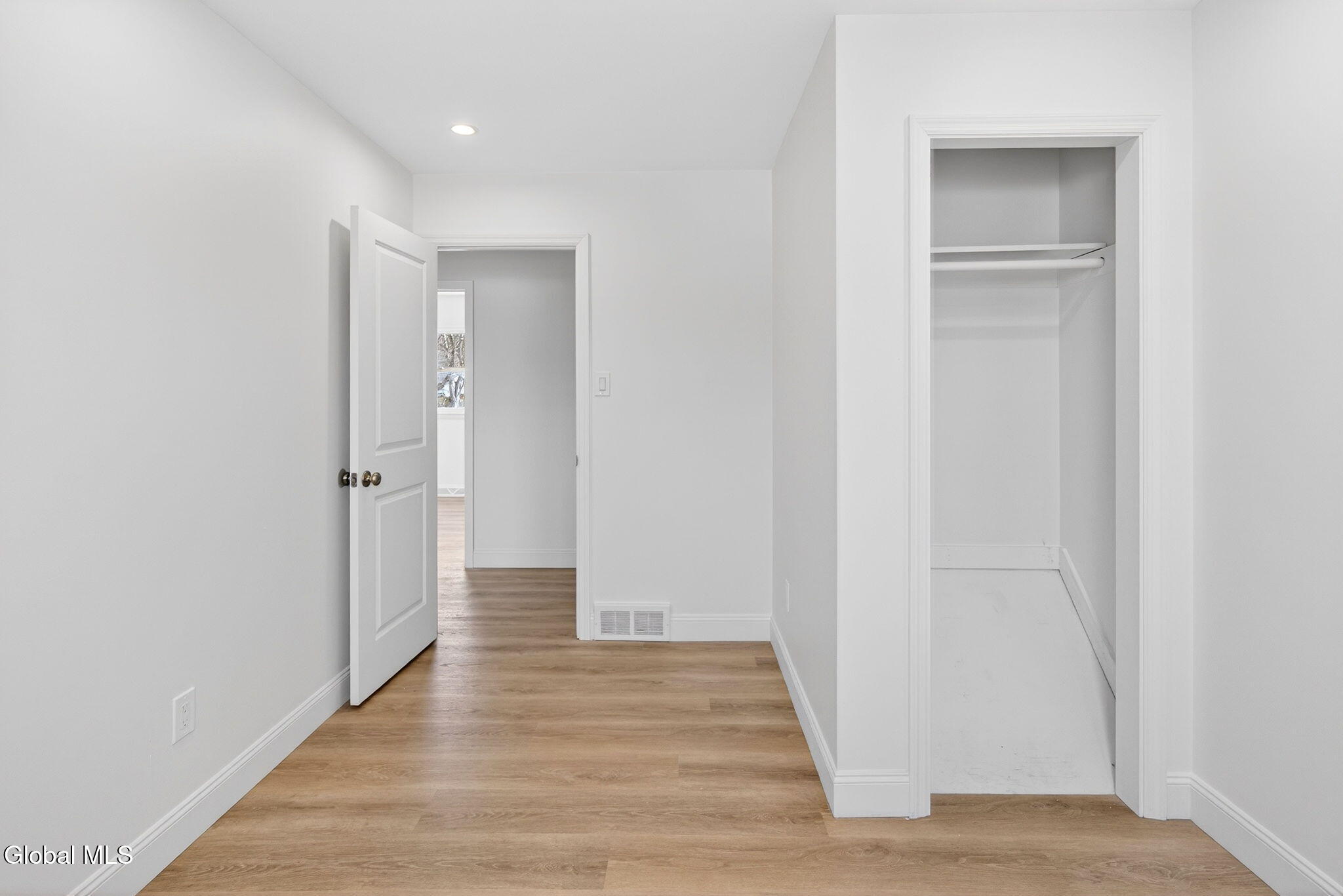 10 Derry Lane Colonie, NY 12110 - Photo 19 of 25 19-web-or-mls-DSC06891