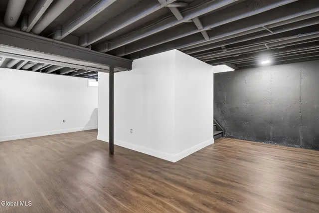 $2,550 | 10 Derry Lane, Colonie, NY 12110