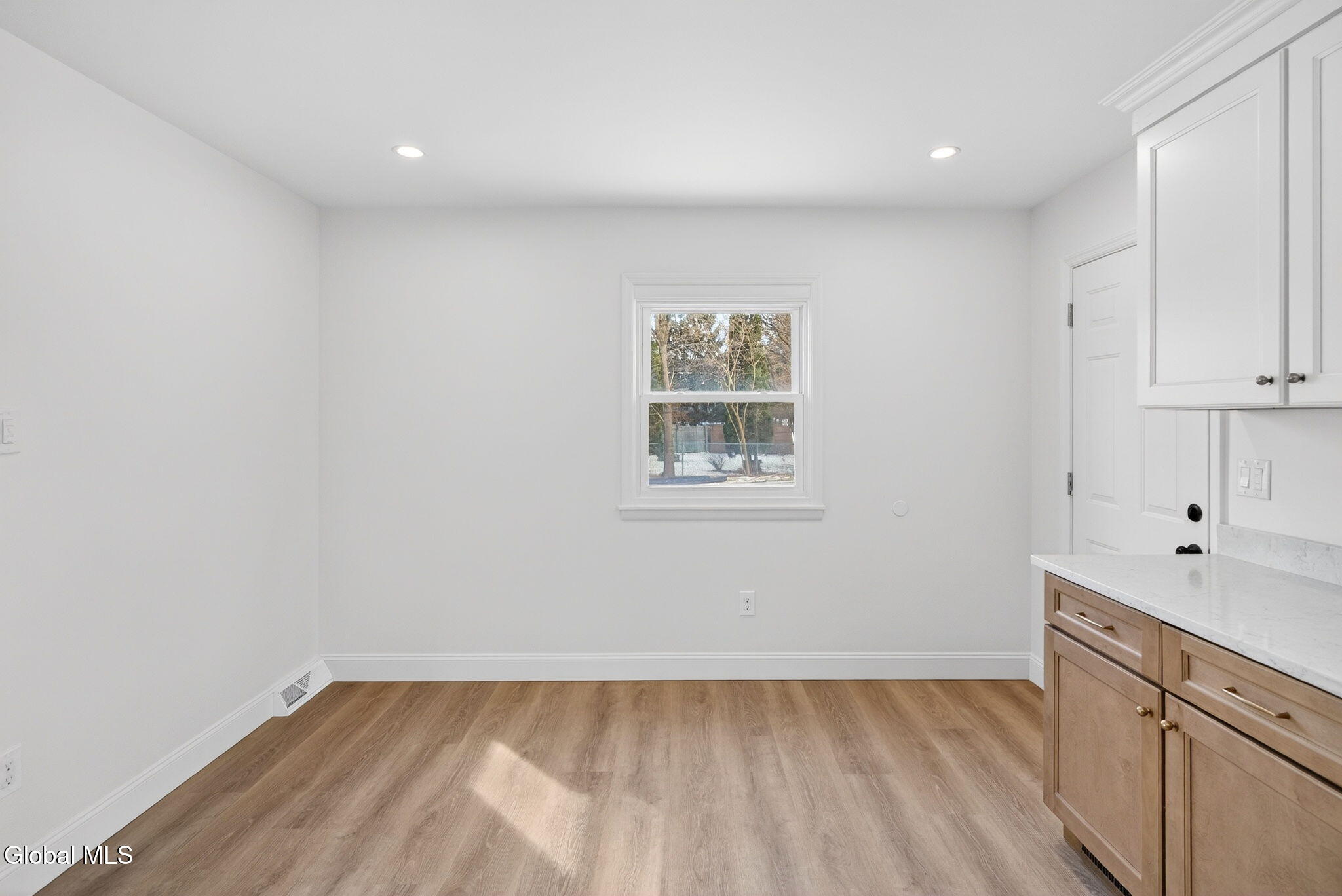 10 Derry Lane Colonie, NY 12110 - Photo 7 of 25 7-web-or-mls-DSC06789