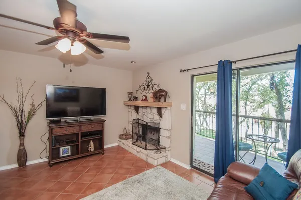 $152,000 | 943 Parkview Drive, Unit C1, Canyon Lake, TX 78133