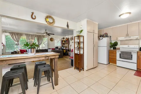 $1,850,000 | 168 Hana Highway, Paia, HI 96779